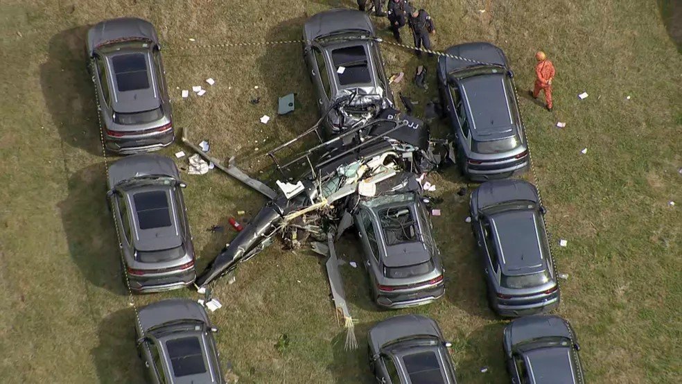 Colisão de helicópteros deixa seis mortos no Rio