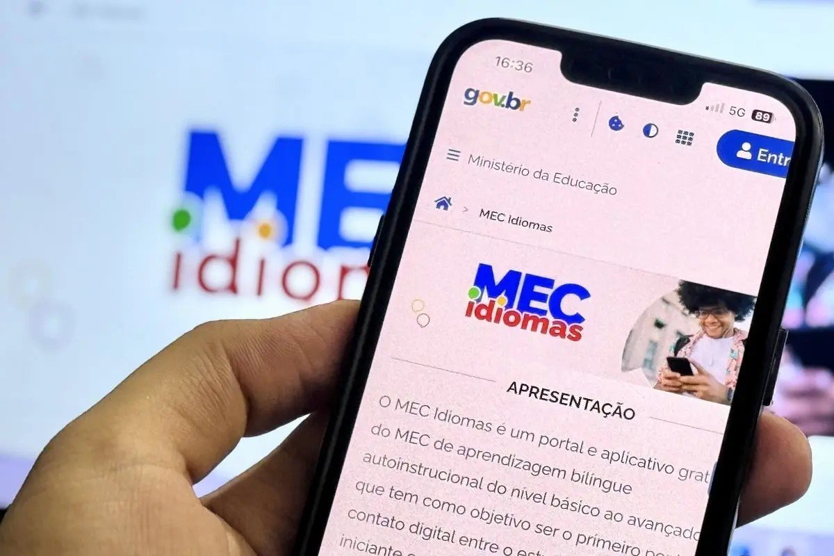 MEC oferece cursos gratuitos de inglês e espanhol com mais de 800 aulas online