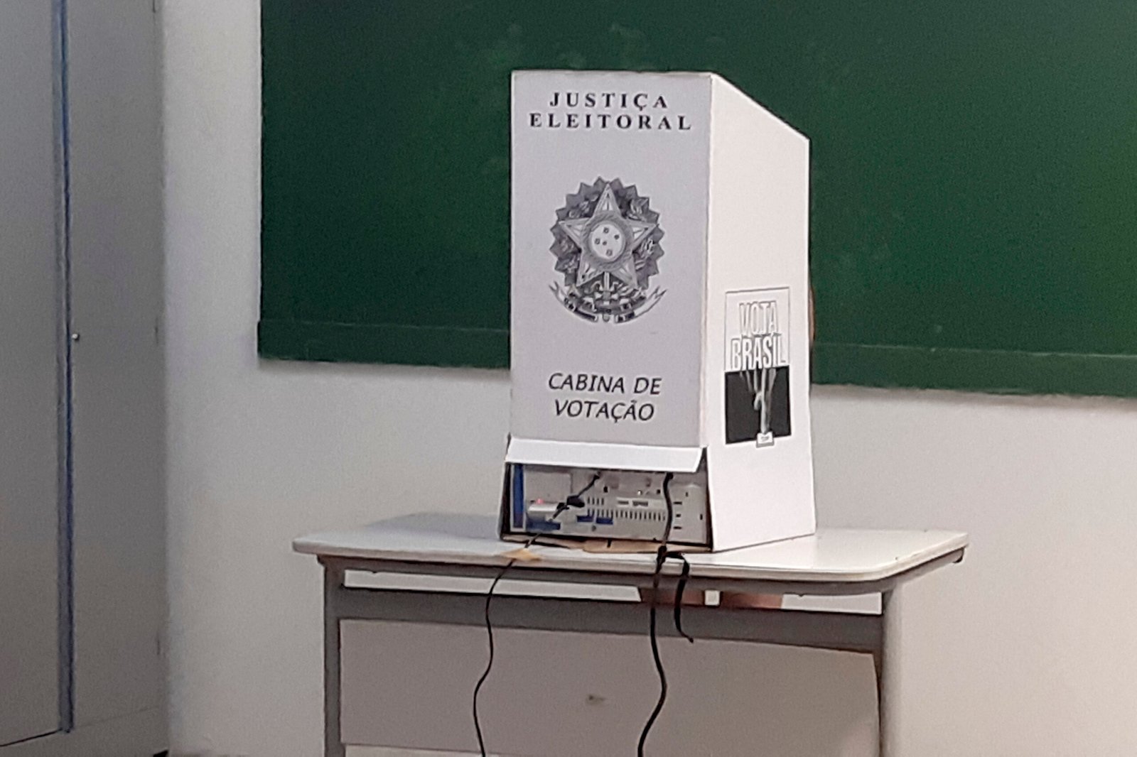 Faltou no 1º turno? Veja como justificar o voto