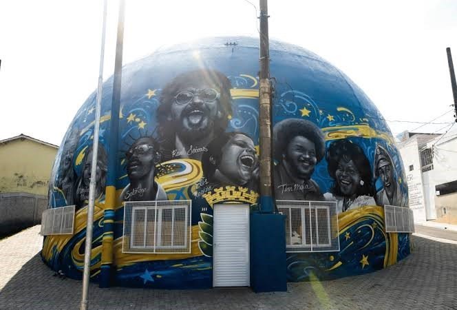 Concha Acústica de Caieiras ganha nova pintura